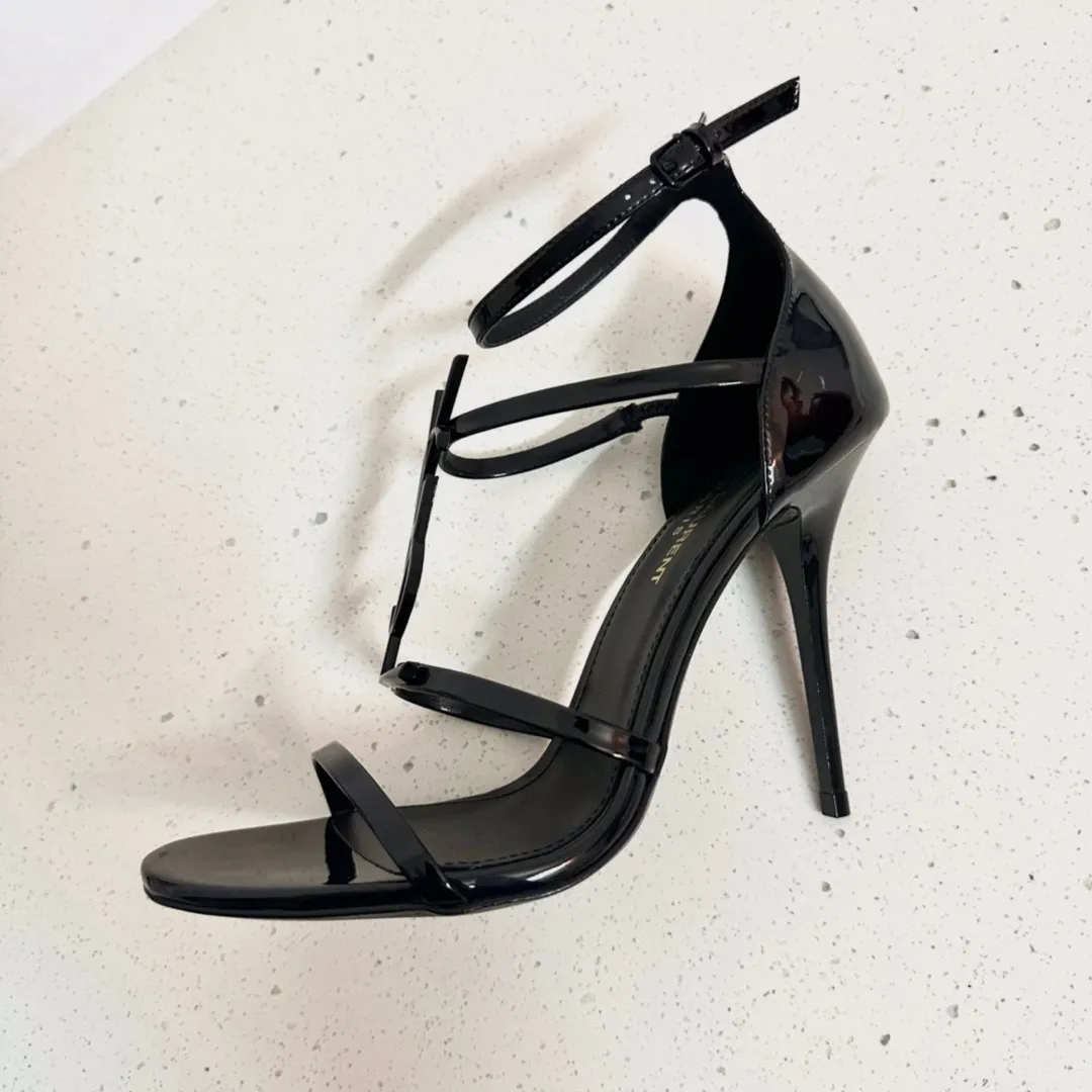👟👟Ex-factory price 520👟👟 Women's shoes, women's clothing, correct version✅Highest version 280 ex-factory💵 YSL (Full-body customization Z👟👟Ex-factory price color) Upper: Customized imported patent leather Lining: Imported sheepskin Sole: Imported genuine leather outsole Color: Black with gold buckle, black with black buckle Heel height: 10cm Code number: 35-39 (41 and 40 are custom-made and cannot be returned or exchanged!)